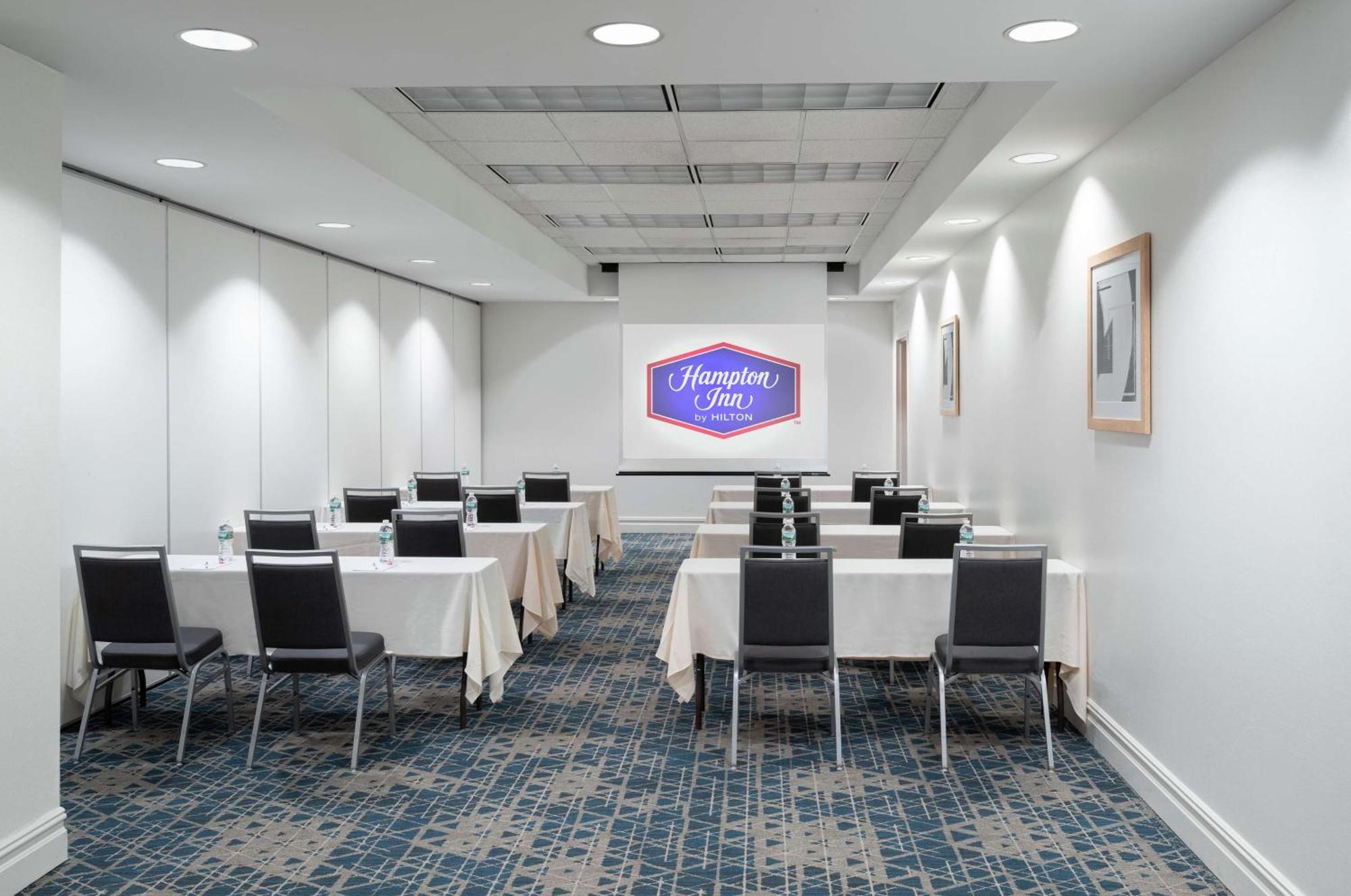 Hampton Inn Philadelphia Center City-Convention Center Esterno foto